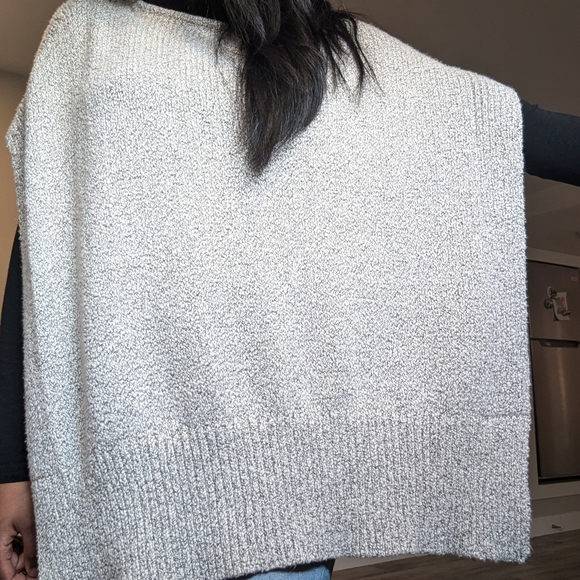 COMMUNITY Knit Sleeveless Cape Sweater - Picture 7 of 7